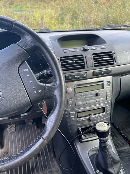 Toyota Avensis 2006 photo 2