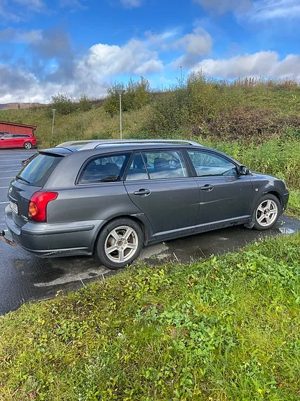 Toyota Avensis 2006 photo 5