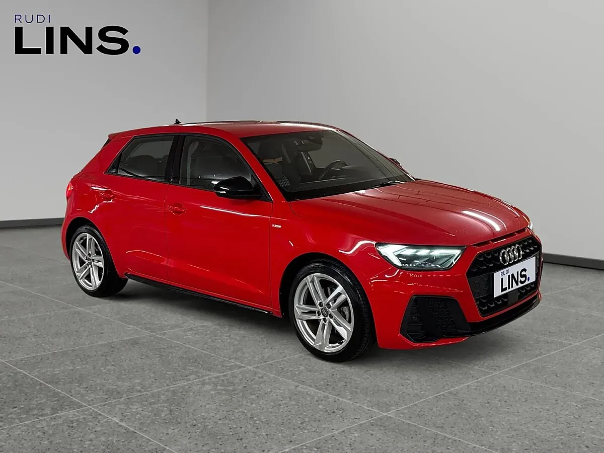Audi A1 2018 photo 2