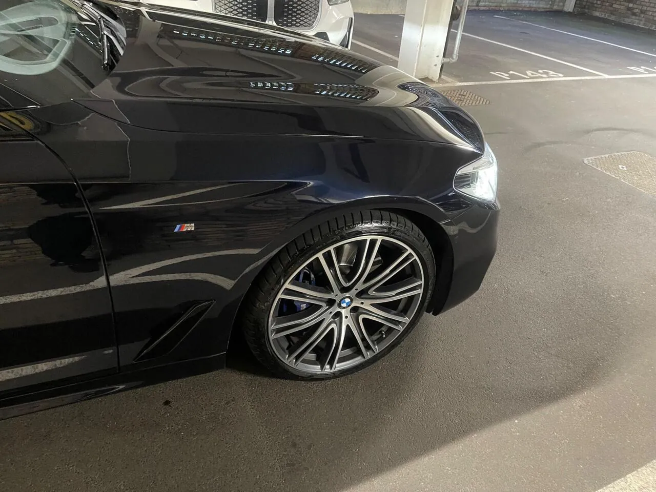 BMW 5 Series 2018 photo 3