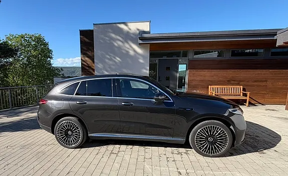 Mercedes-Benz Eqc400