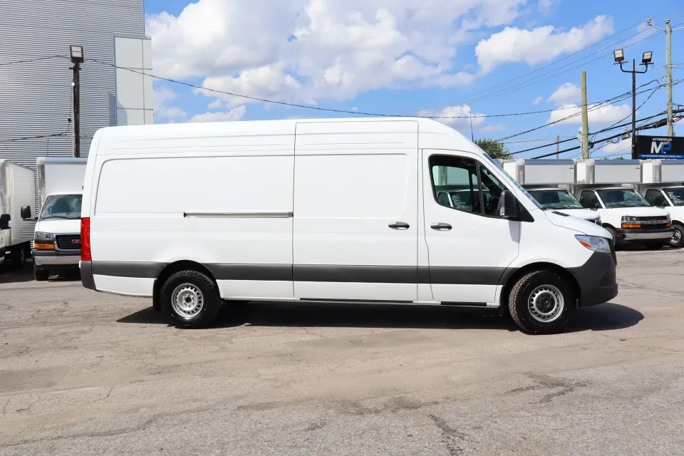 Mercedes-Benz Sprinter 2025 photo 3