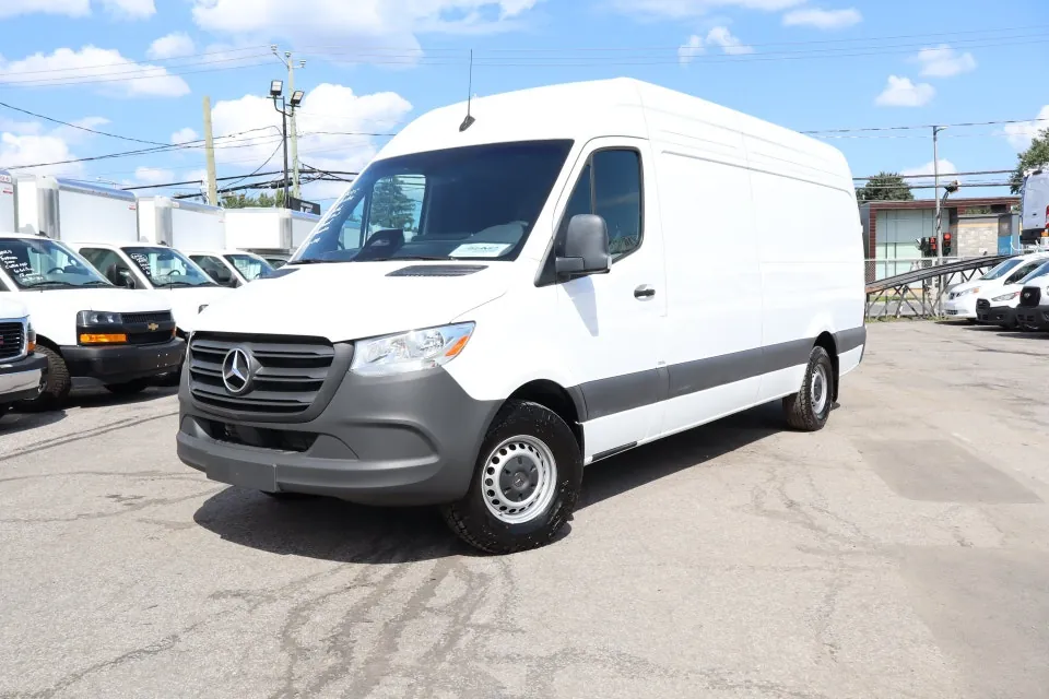 Mercedes-Benz Sprinter 2025 photo 4