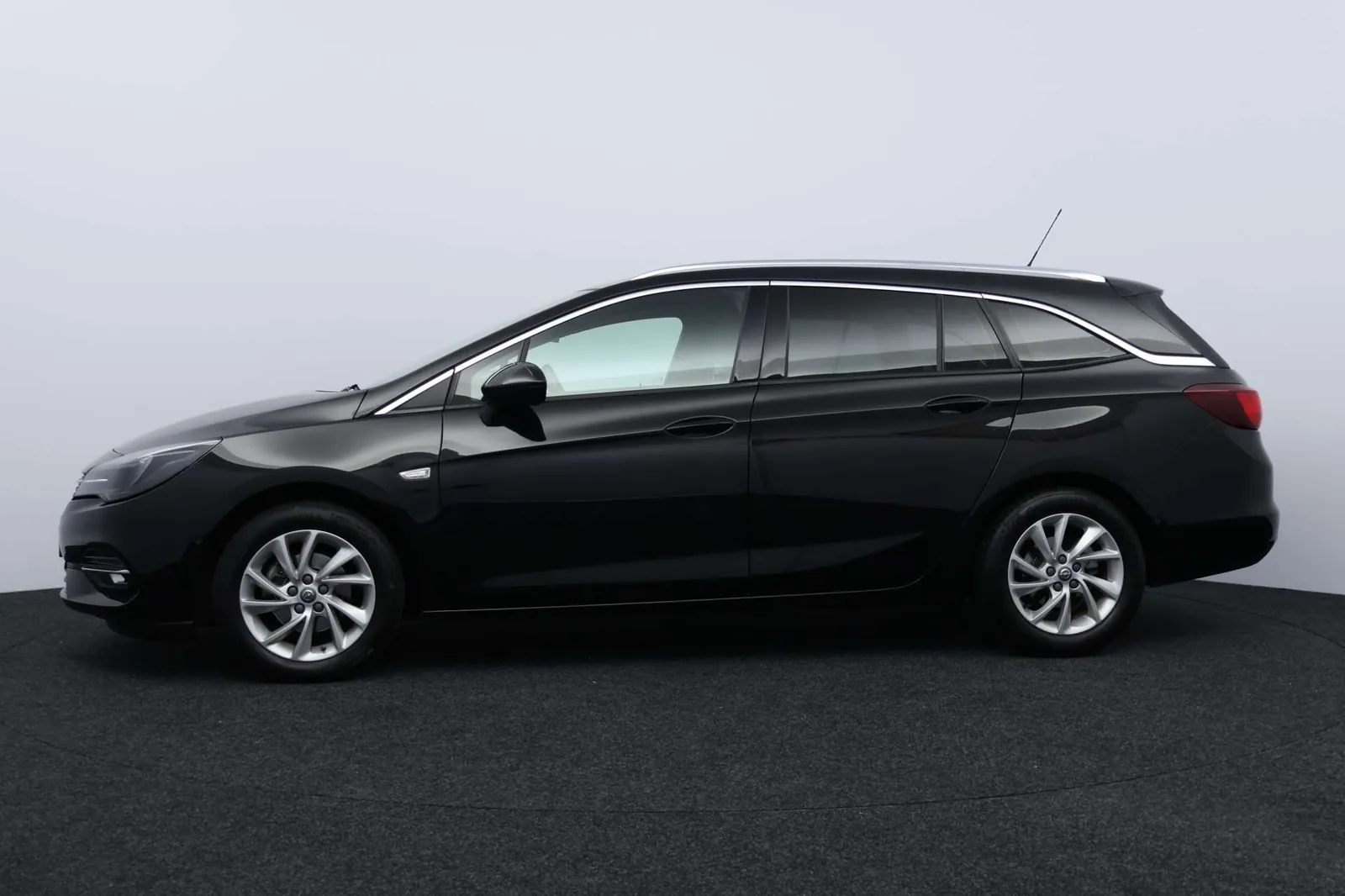 Opel Astra 2020 photo 3