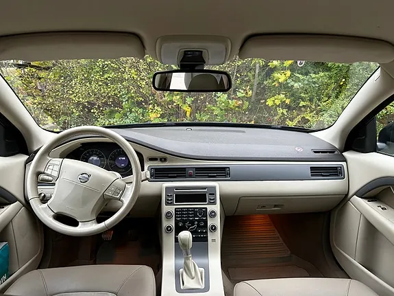 Volvo V70 2009 photo 4