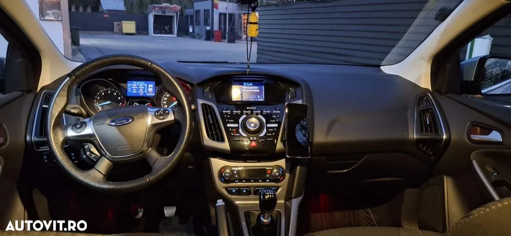 Ford Focus 2013 photo 3