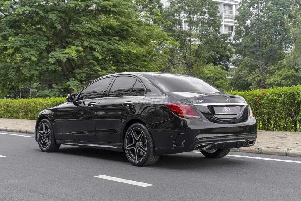Mercedes-Benz C-Class 2019 photo 4