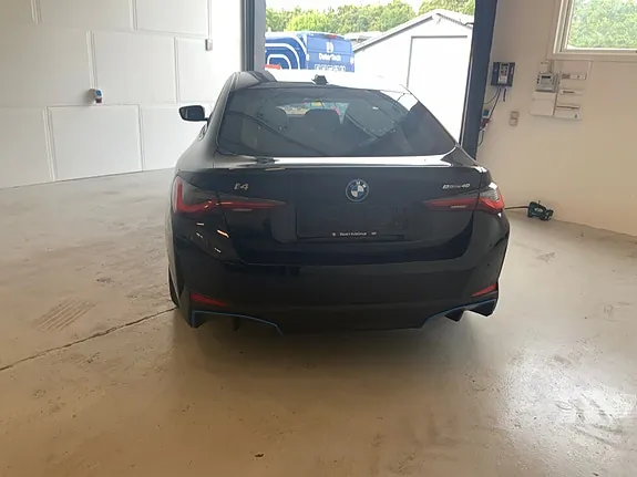 BMW I4 2022 photo 4