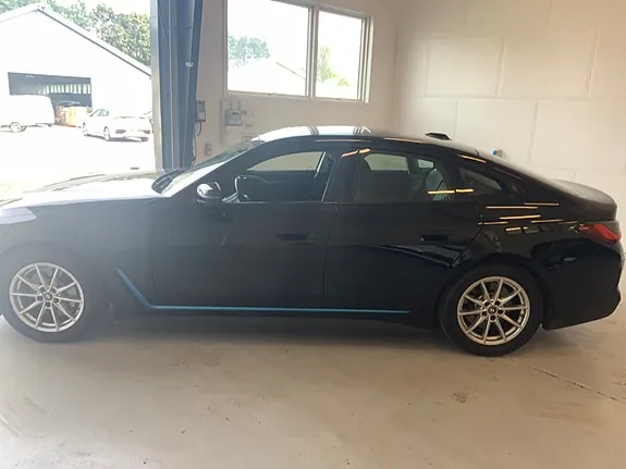 BMW I4 2022 photo 3