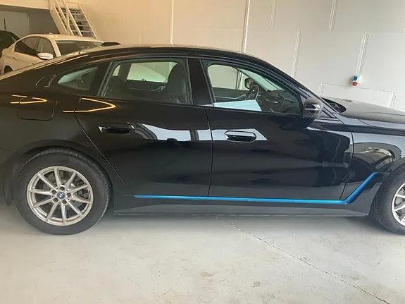 BMW I4 2022 photo 5
