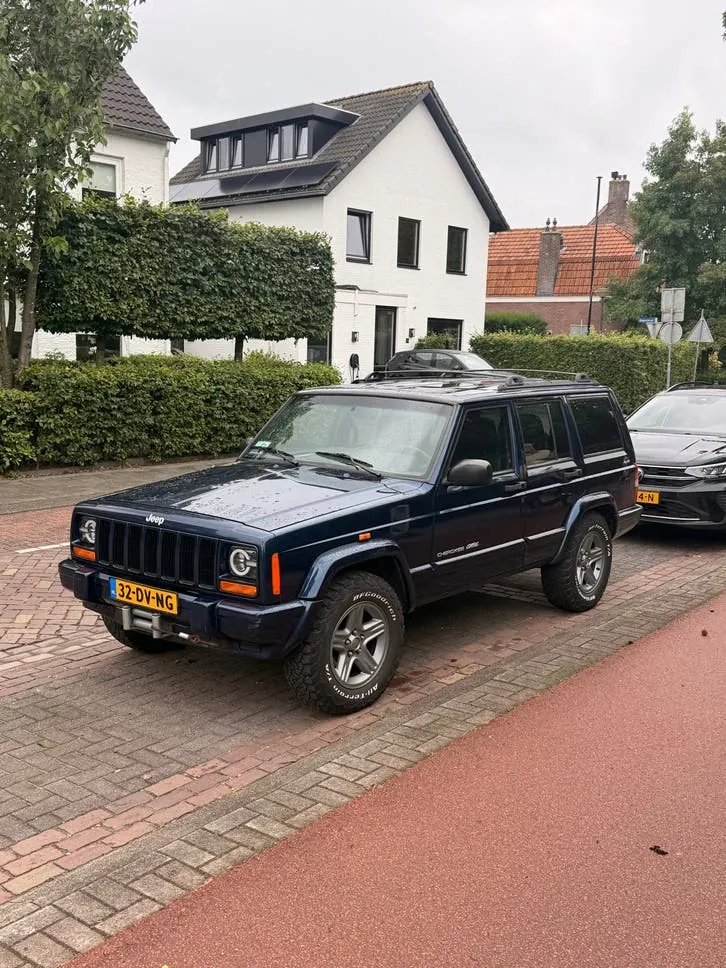 Jeep Cherokee