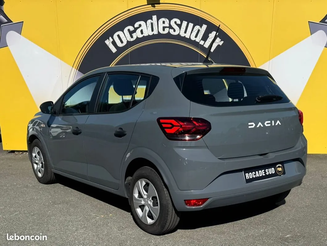 Dacia Sandero 2023 photo 2
