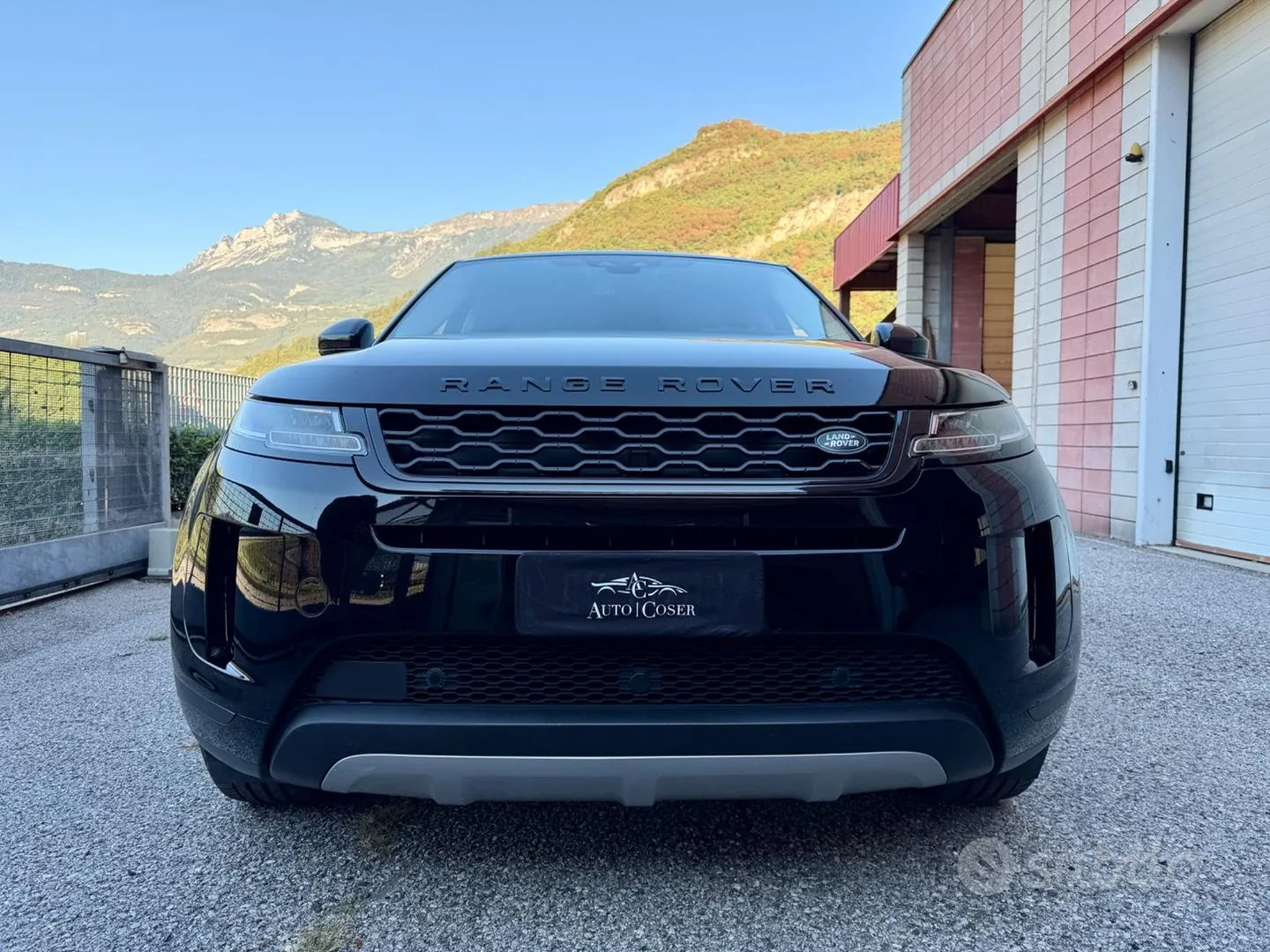 Land Rover Range Rover Evoque 2020 photo 2