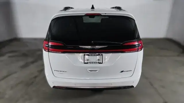 Chrysler Pacifica 2023 photo 5