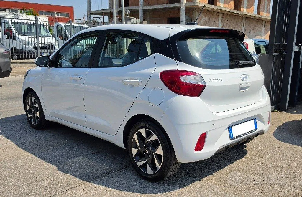 Hyundai I10 2023 photo 3