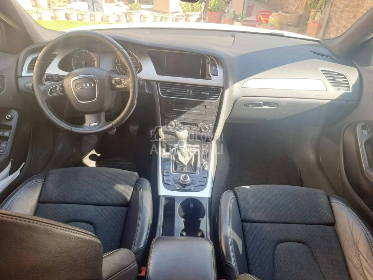Audi A4 2012 photo 5