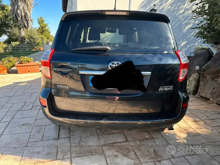 Toyota Rav4 2011 photo 2