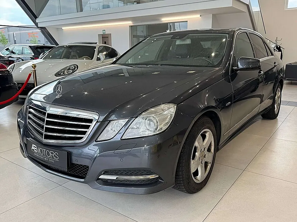 Mercedes-Benz E-Class 2011 photo 2