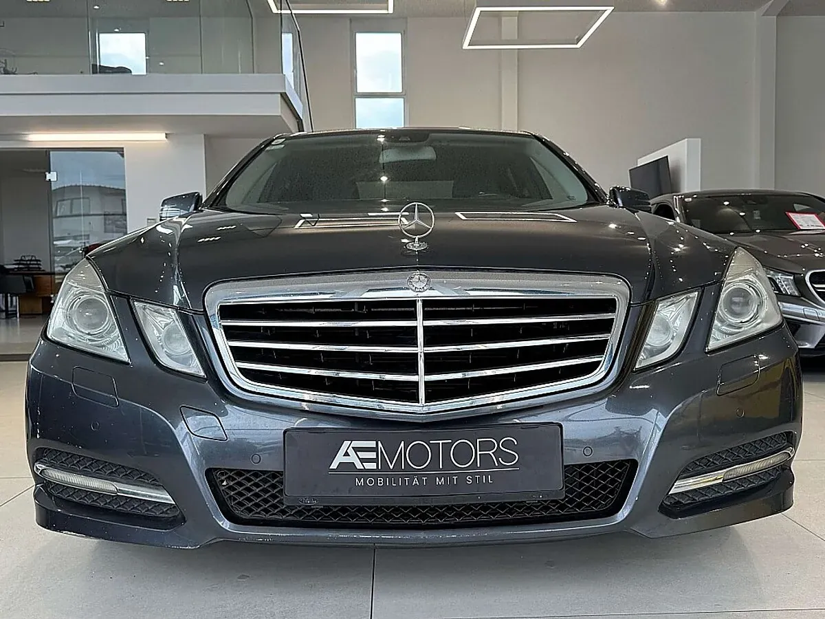 Mercedes-Benz E-Class 2011 photo 3