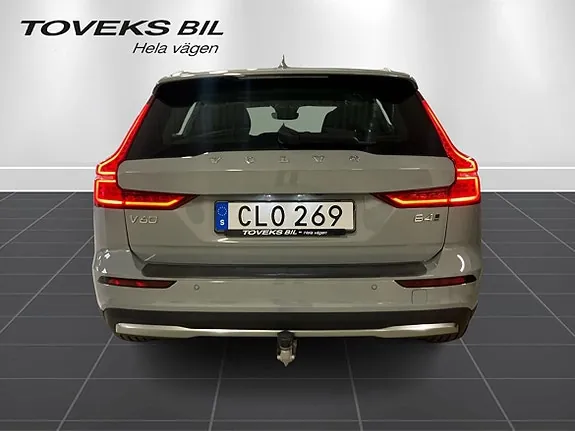 Volvo V60 Cross Country 2024 photo 2