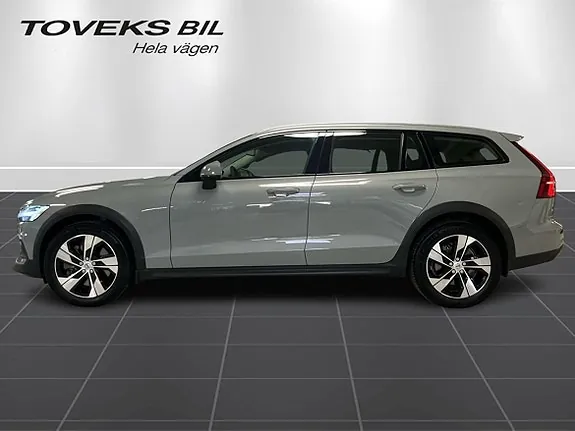Volvo V60 Cross Country 2024 photo 4
