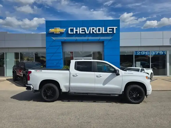 Chevrolet Silverado 1500 2026 photo 2
