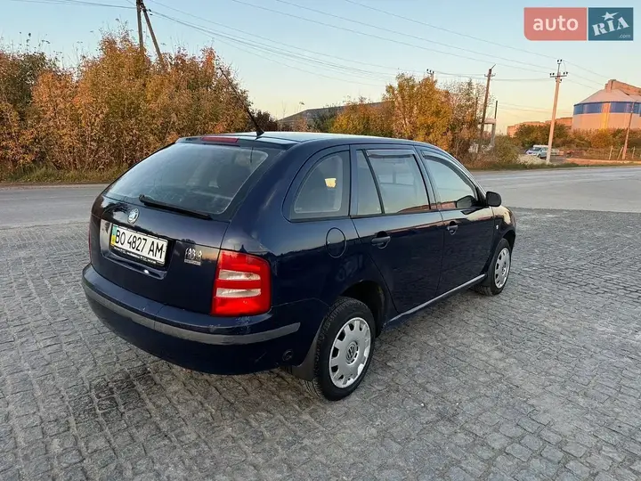 Skoda Fabia 2003 photo 4