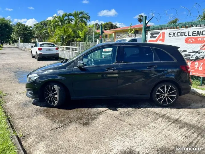 Mercedes-Benz B-Class 2017 photo 2