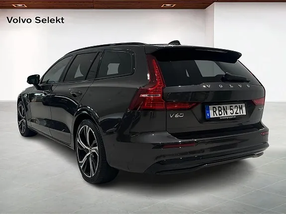 Volvo V60 2025 photo 2