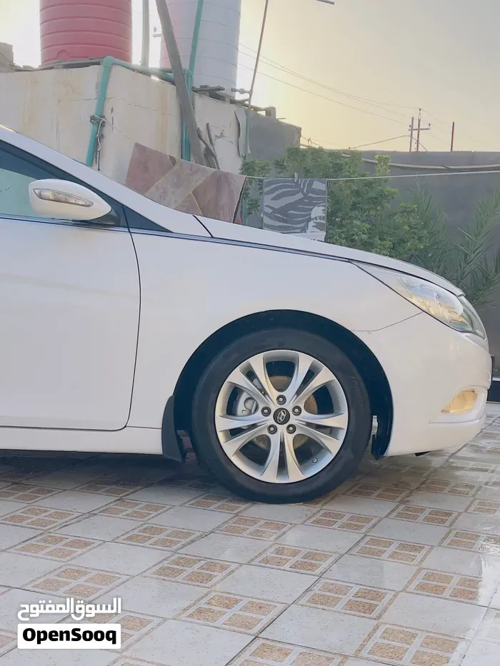 Hyundai Sonata 2012 photo 4
