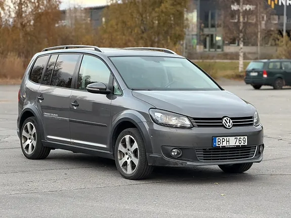 Volkswagen Touran Cross 2012 photo 4