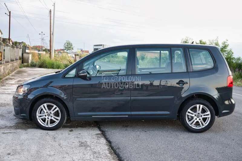 Volkswagen Touran 2014 photo 4