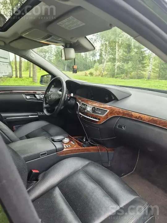 Mercedes-Benz S350 2010 photo 3