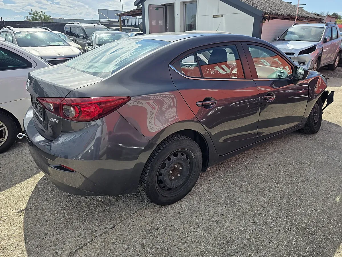 Mazda Mazda3 2017 photo 3