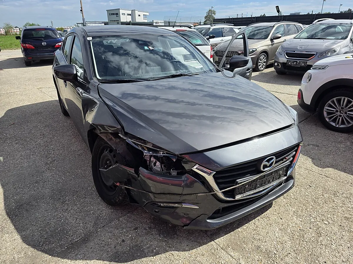 Mazda Mazda3 2017 photo 2