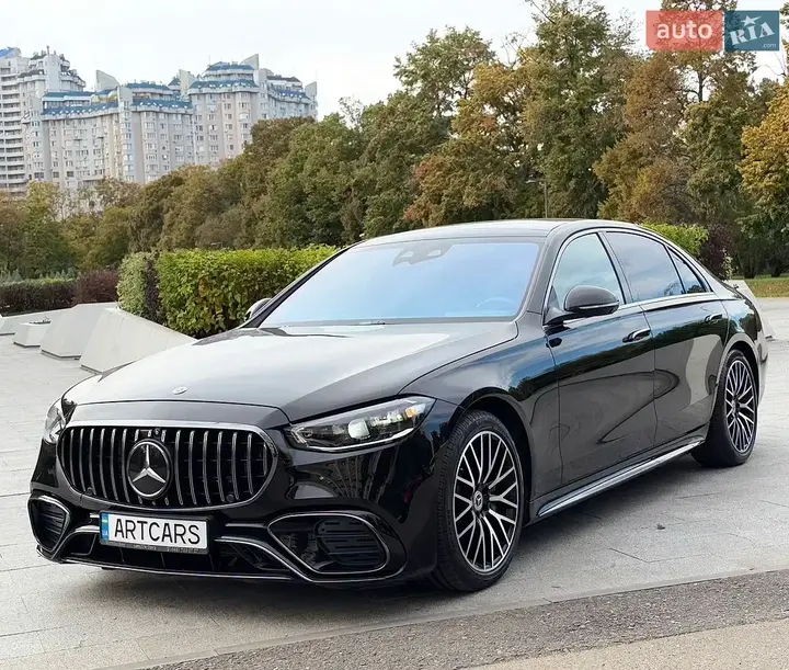 Mercedes-Benz S-Class