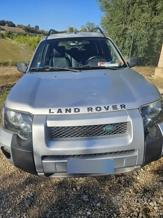 Land Rover Freelander 2005 photo 2