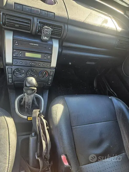 Land Rover Freelander 2005 photo 4