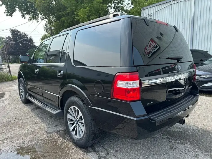 Ford Expedition 2017 photo 3