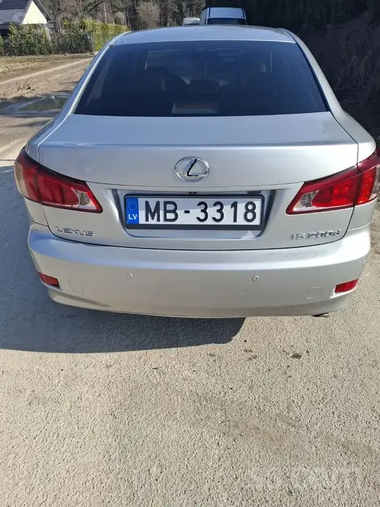 Lexus Is 2011 photo 3