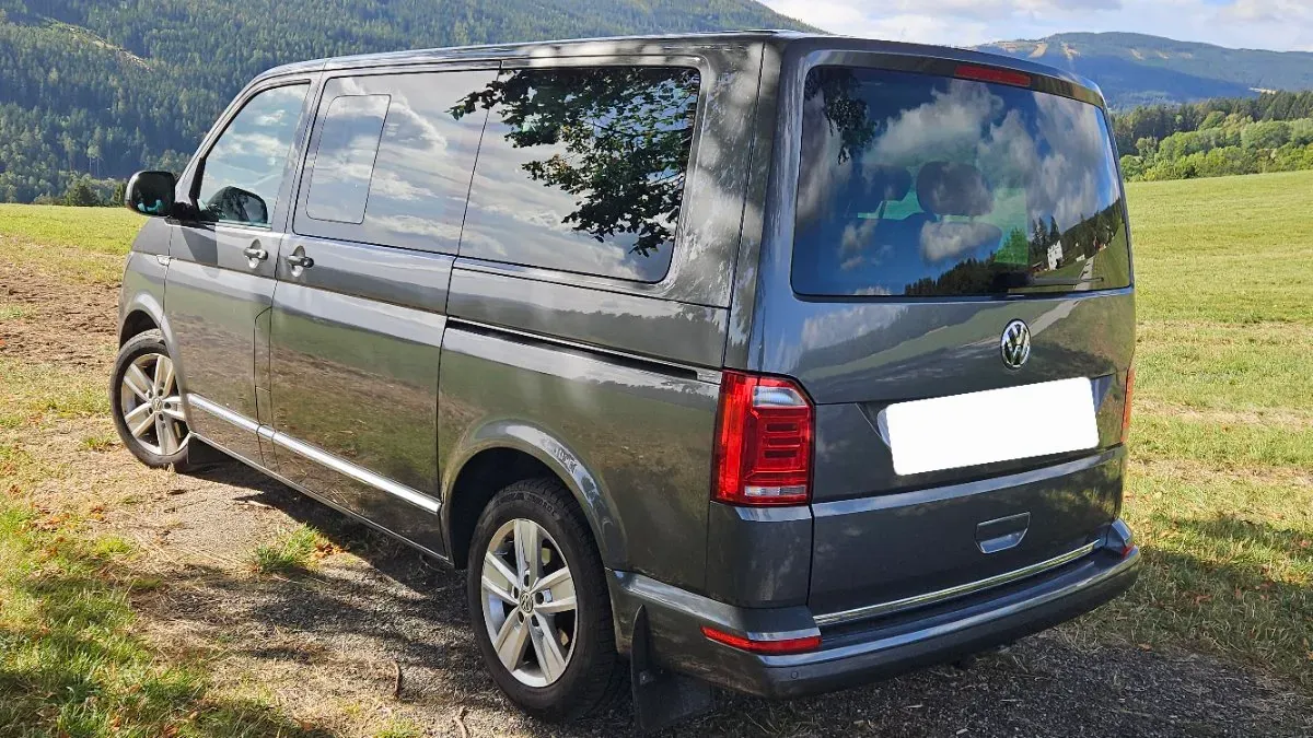 Volkswagen Multivan 2016 photo 2