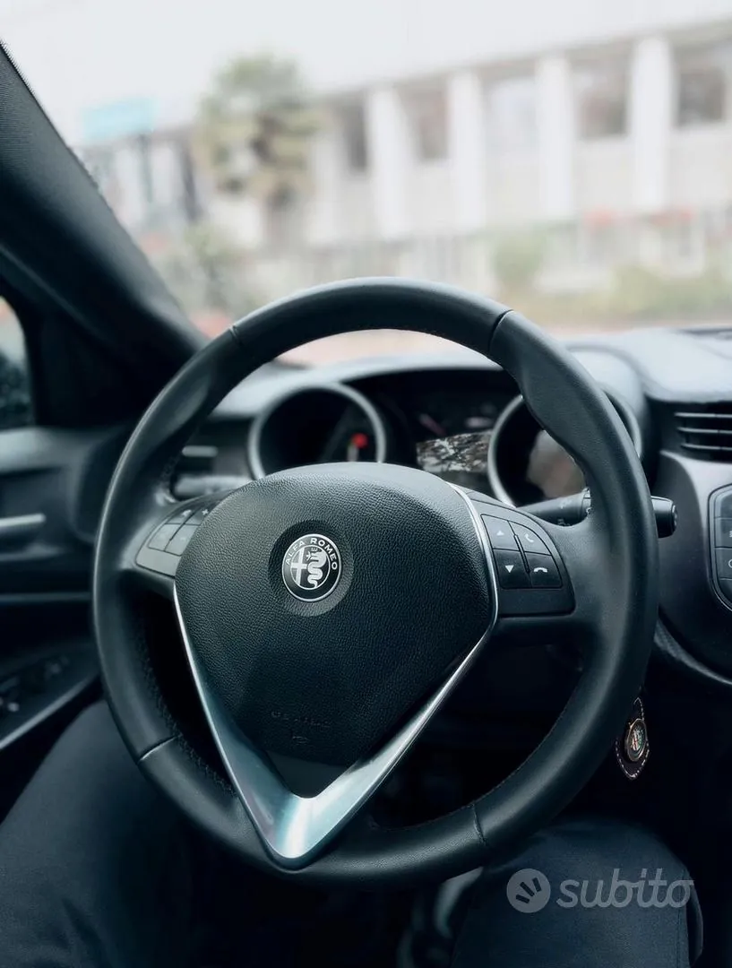 Alfa Romeo Giulietta 2018 photo 2