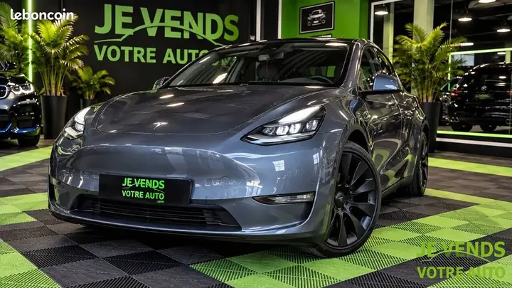 Tesla Model Y 2022 photo 2
