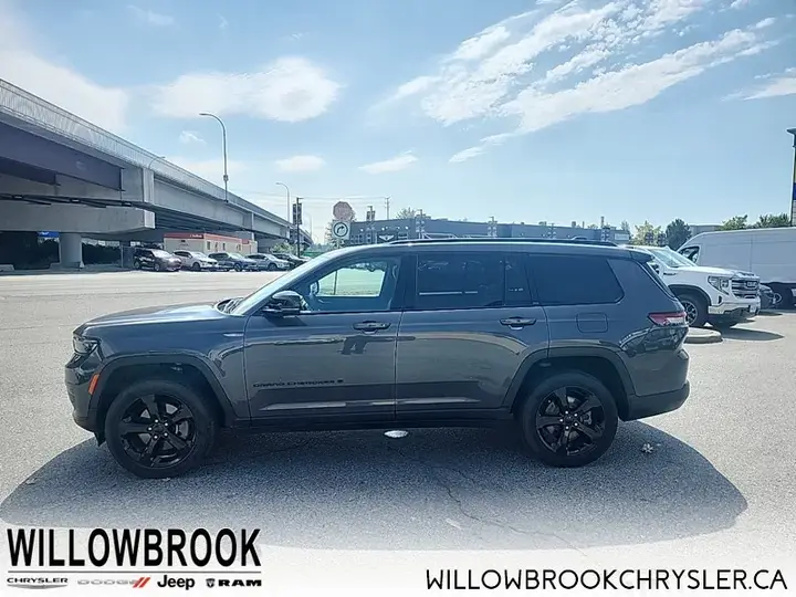 Jeep Grand Cherokee L 2025 photo 2