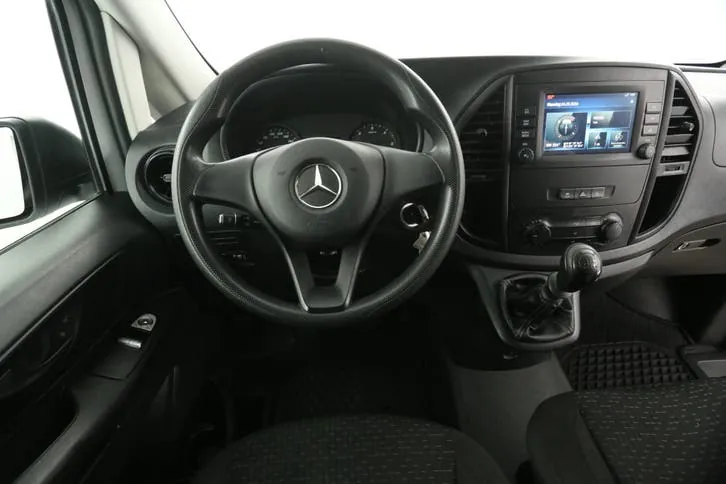 Mercedes-Benz Vito 2022 photo 2