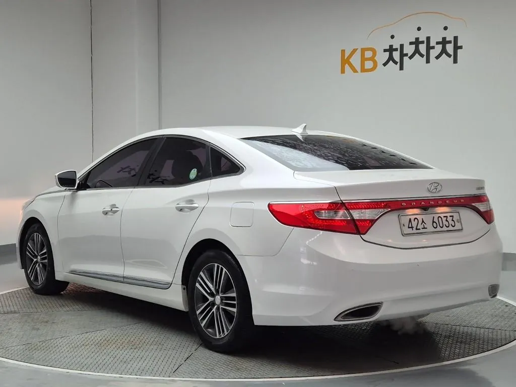 Hyundai Grandeur 2014 photo 2