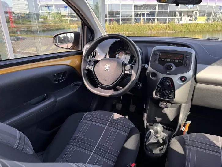 Peugeot 108 2017 photo 3