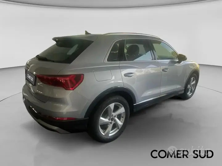 Audi Q3 2023 photo 2