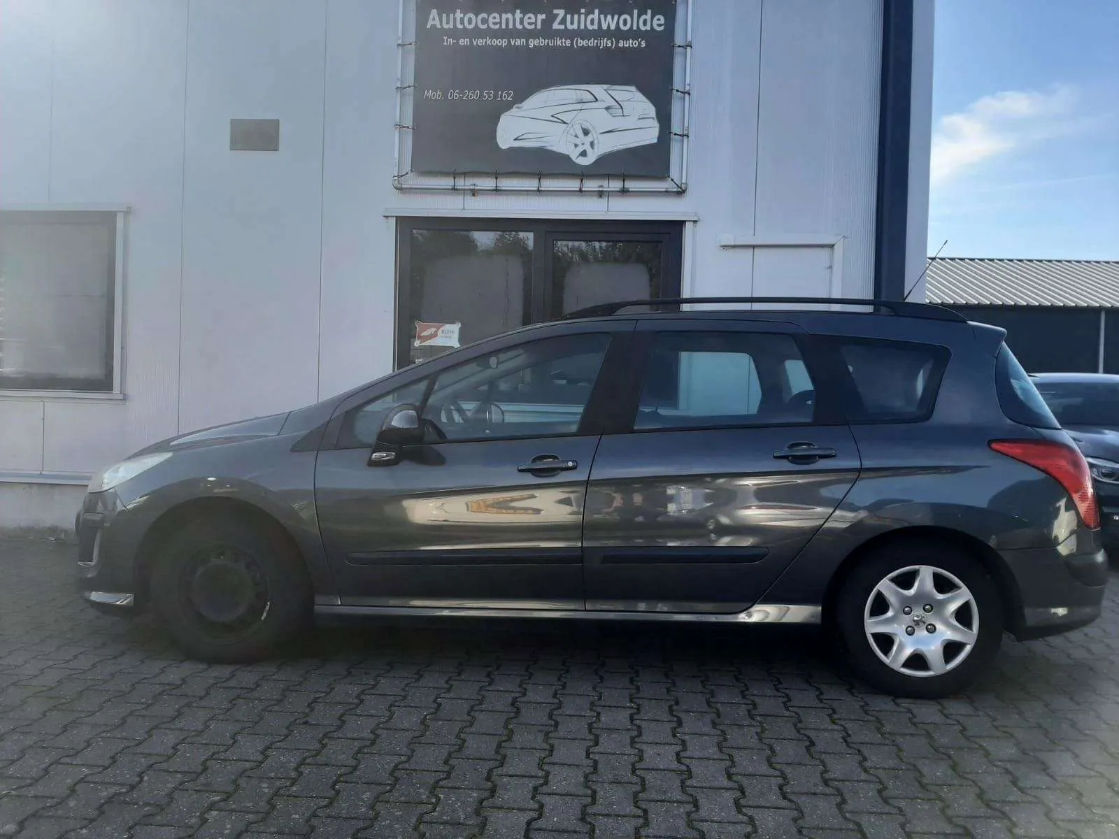 Peugeot 308 2010 photo 2