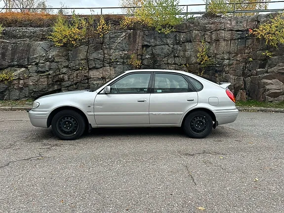 Toyota Corolla 2001 photo 2
